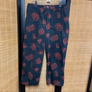 Graffiti print capris
